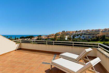 4adba2db77e87c833c88bec9a391d2e4 - 18