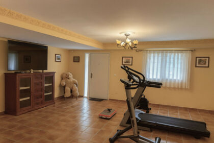 4adba2db77e87c833c88bec9a391d2e4 - 20