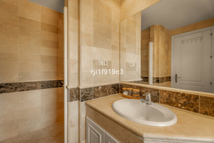 4b38f3b99738e8a15c03a622cd714ced - 11