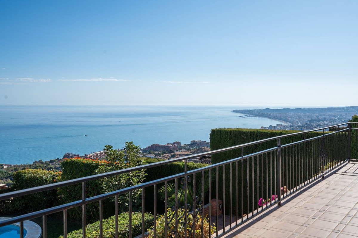 4b6fc21331eaa7f5e5a97bbef2c05428 - 13