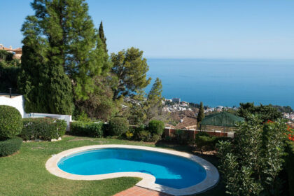 4b6fc21331eaa7f5e5a97bbef2c05428 - 14