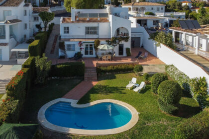 4b6fc21331eaa7f5e5a97bbef2c05428 - 2