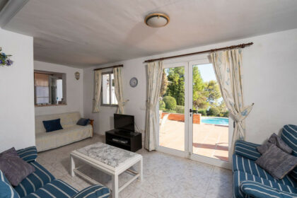 4b6fc21331eaa7f5e5a97bbef2c05428 - 20