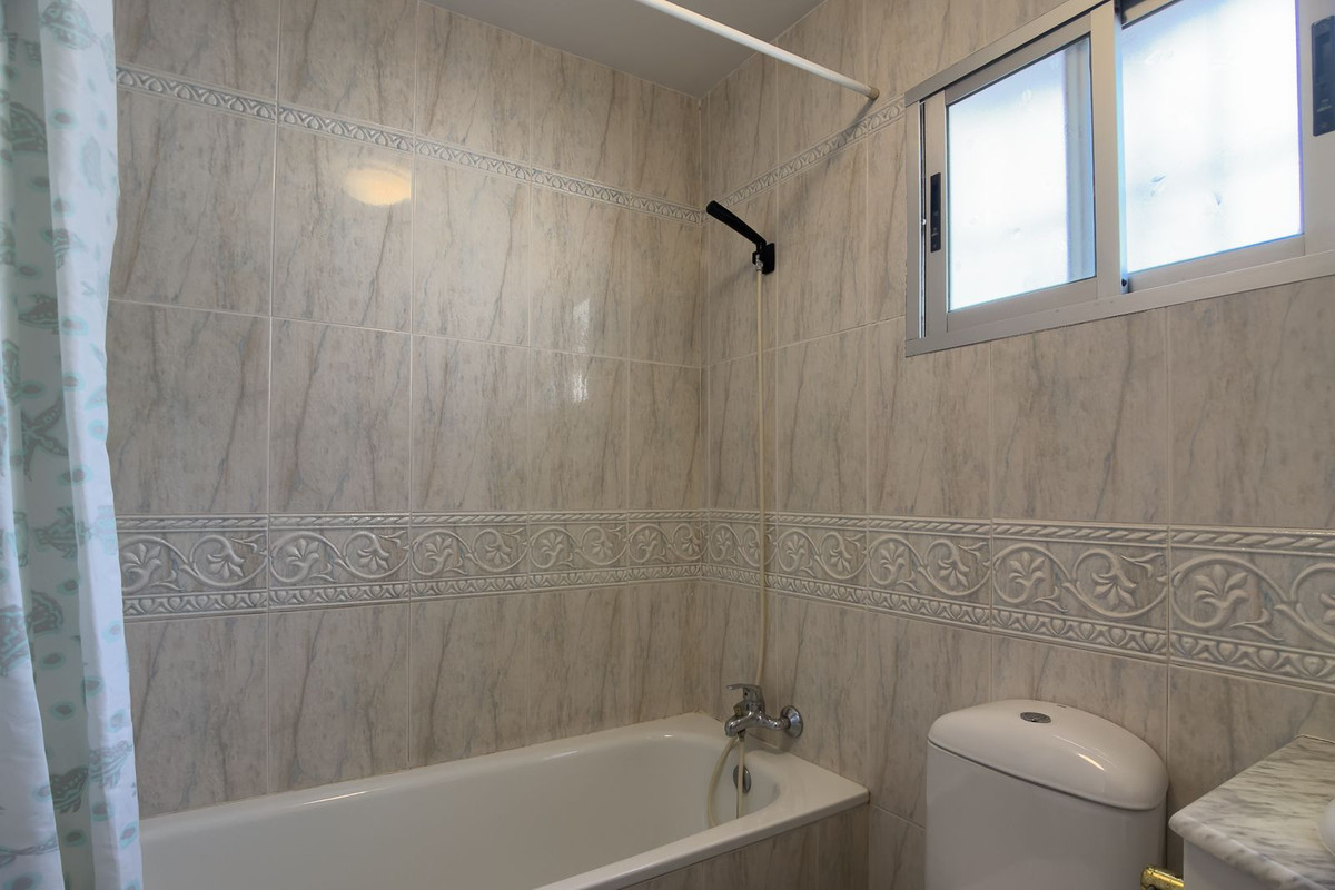 4b6fc21331eaa7f5e5a97bbef2c05428 - 40