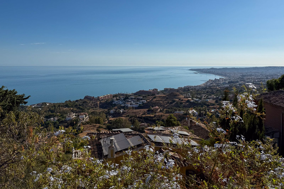 4b6fc21331eaa7f5e5a97bbef2c05428 - 44