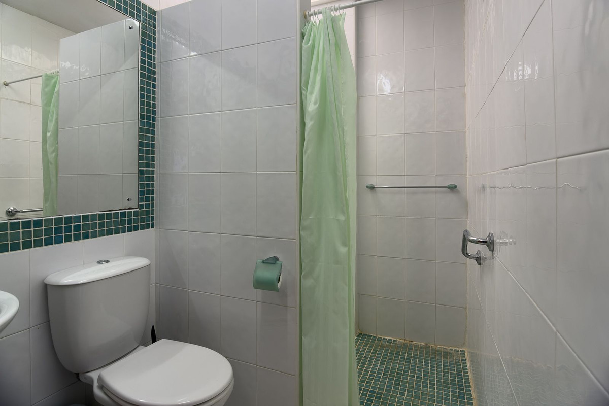 4b6fc21331eaa7f5e5a97bbef2c05428 - 45