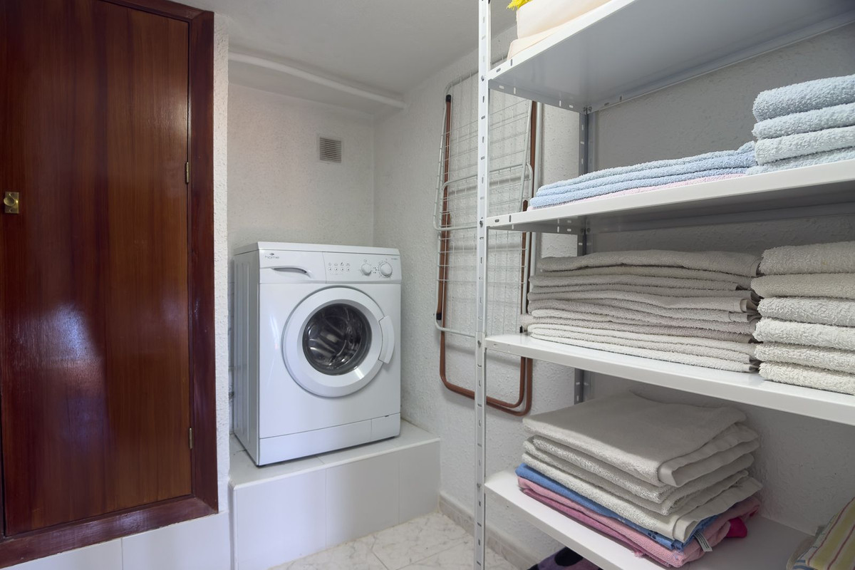 4b6fc21331eaa7f5e5a97bbef2c05428 - 46