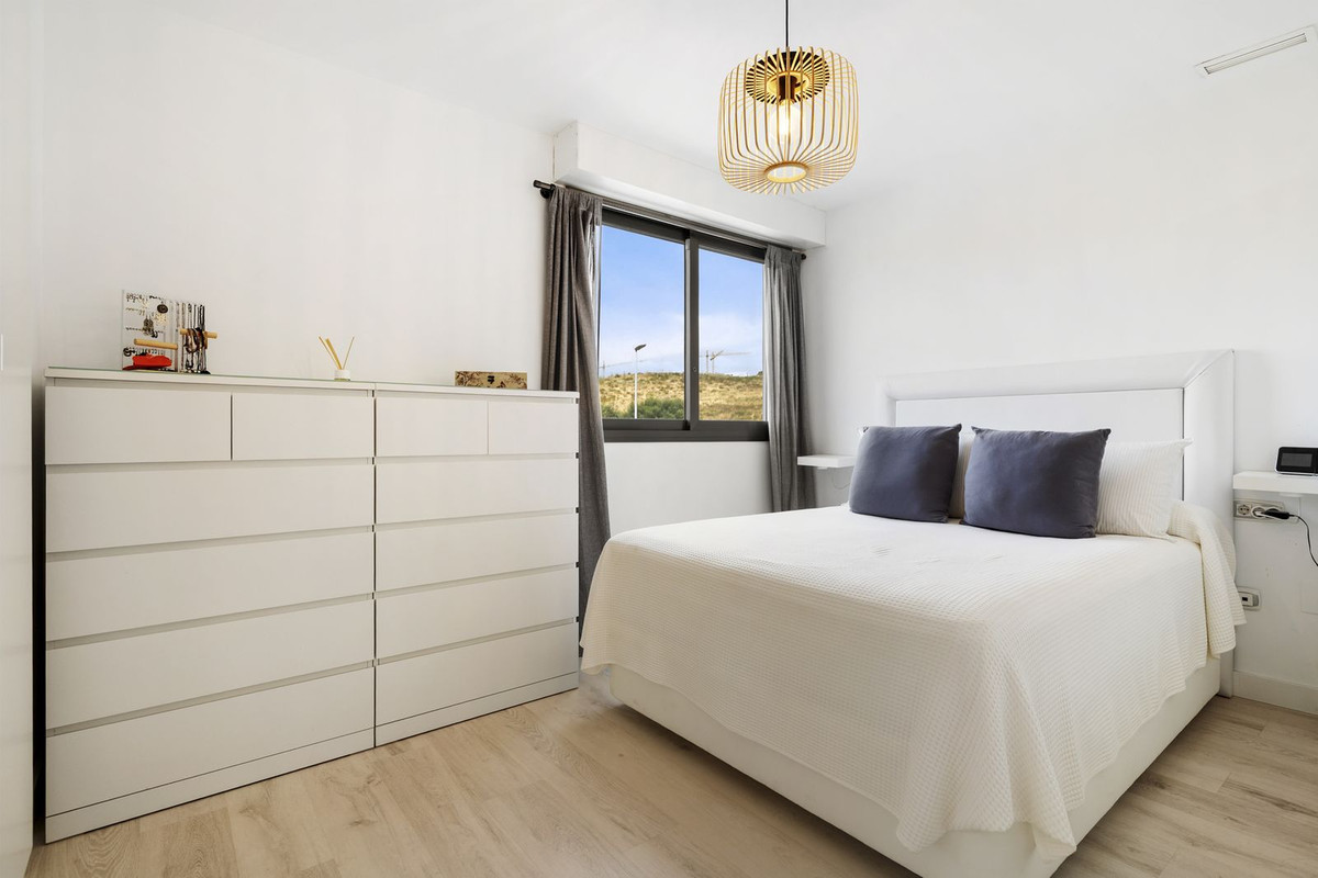 4b7ff21034a5cfcbbcf5d411401b4366 - 17