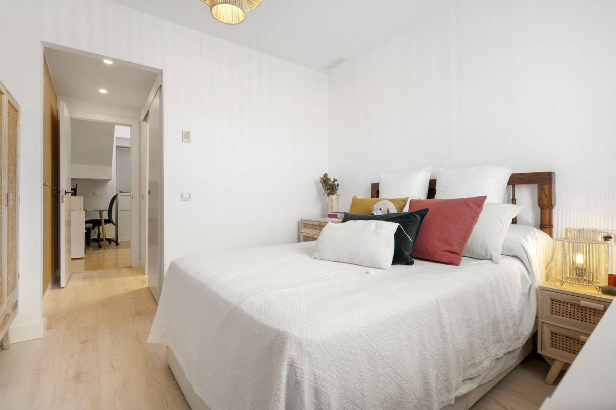 4b7ff21034a5cfcbbcf5d411401b4366 - 26