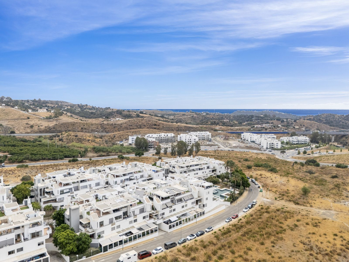 4b7ff21034a5cfcbbcf5d411401b4366 - 34