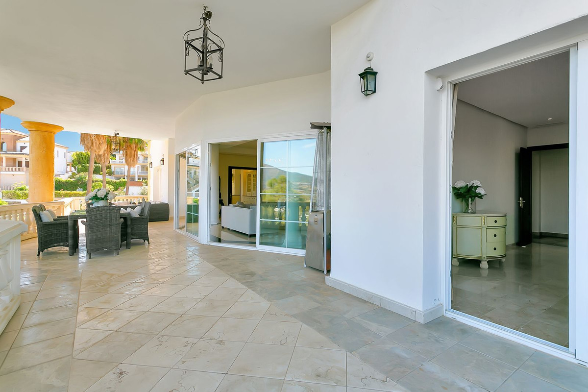 4c7f2b22d38036a653f0930945acb1f0 - 23