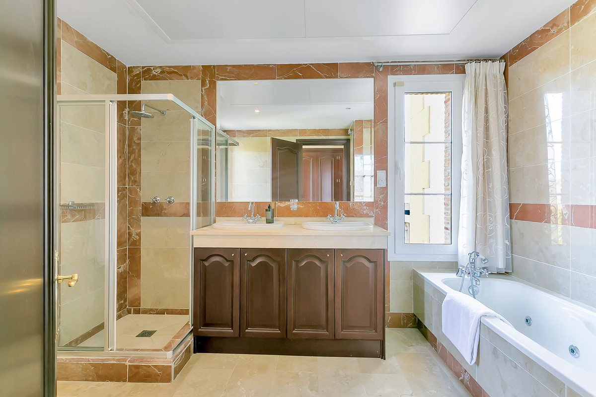 4c7f2b22d38036a653f0930945acb1f0 - 26