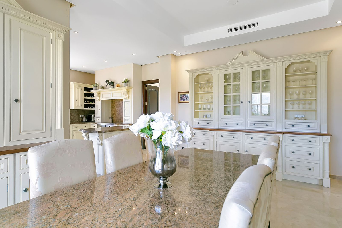 4c7f2b22d38036a653f0930945acb1f0 - 37