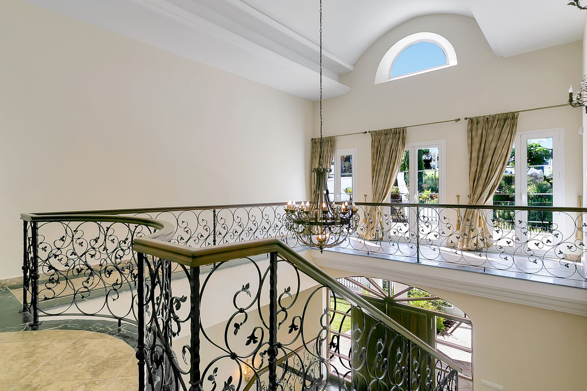 4c7f2b22d38036a653f0930945acb1f0 - 51