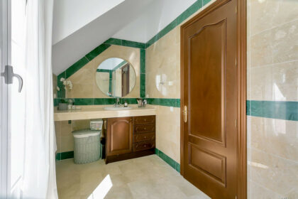 4c7f2b22d38036a653f0930945acb1f0 - 55