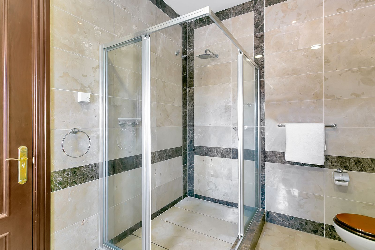 4c7f2b22d38036a653f0930945acb1f0 - 68