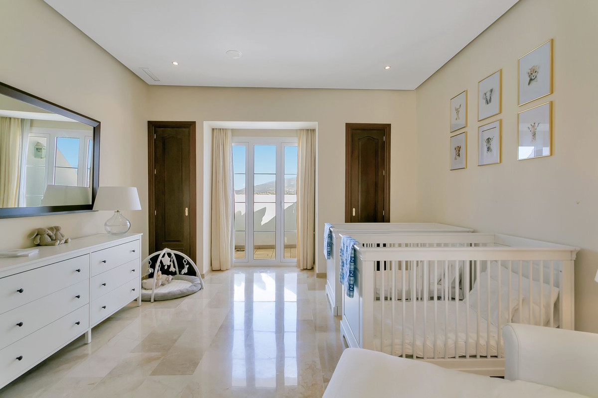 4c7f2b22d38036a653f0930945acb1f0 - 70