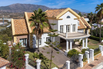 4c7f2b22d38036a653f0930945acb1f0 - 82