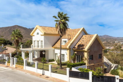 4c7f2b22d38036a653f0930945acb1f0 - 83