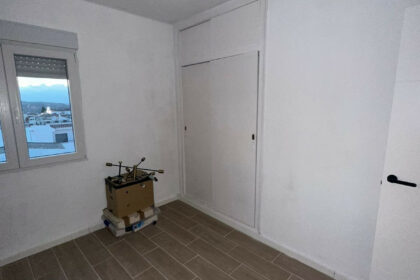 4cefa8e58c0b541af135437aae56195b - 12