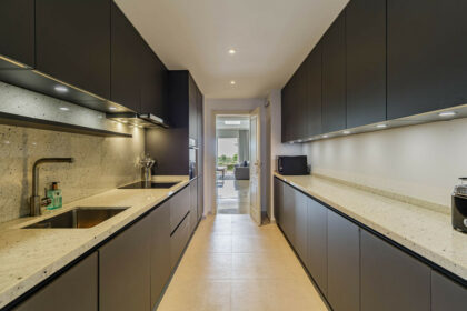 4d25a4f5eb75c6d090dec0a22b22141a - 1