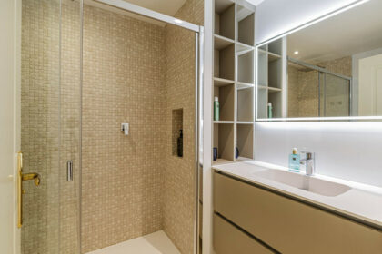 4d25a4f5eb75c6d090dec0a22b22141a - 12