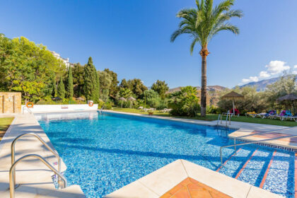 4d25a4f5eb75c6d090dec0a22b22141a - 14