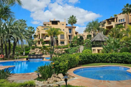 4d4b9f32cc6c59006d51b990c79f6da8 - 12