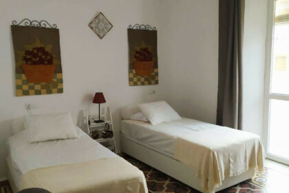 4d84c1c1519b547d3782d20071210048 - 7