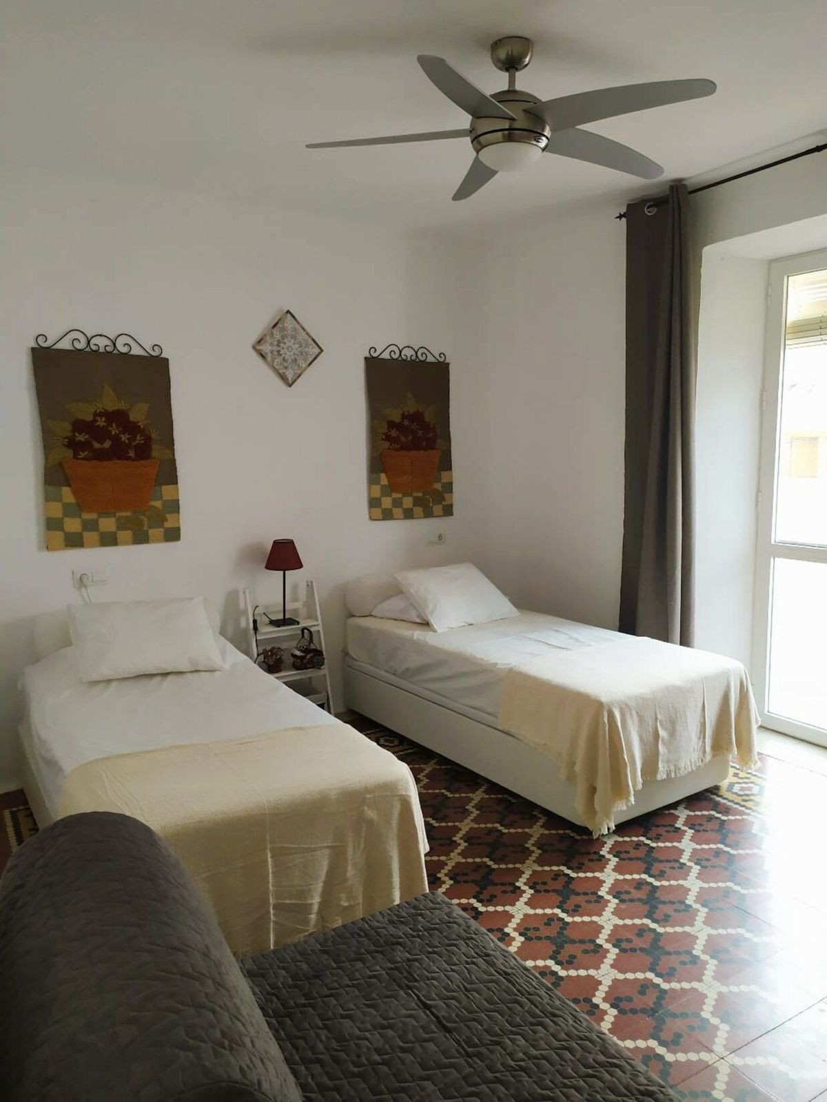 4d84c1c1519b547d3782d20071210048 - 7