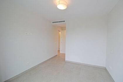 4daa54c67639388e9e39d7958d61707f - 12