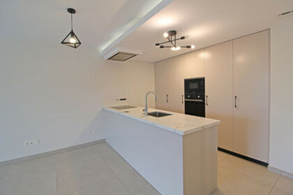 4daa54c67639388e9e39d7958d61707f - 3