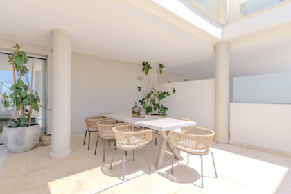 4e283d955f94d50eb8b3f022925c1019 - 12