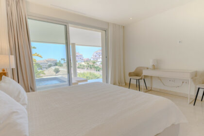 4e283d955f94d50eb8b3f022925c1019 - 16