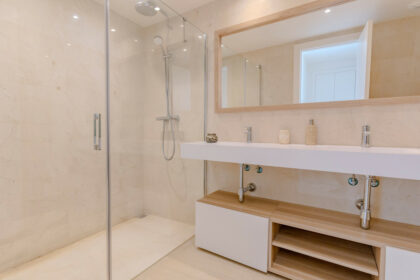 4e283d955f94d50eb8b3f022925c1019 - 17