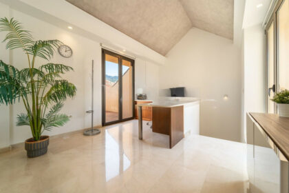 4e4c2e215ce70edf205af5ae44948b53 - 7