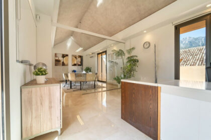 4e4c2e215ce70edf205af5ae44948b53 - 8