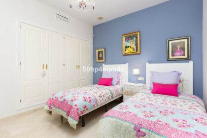 4ef9aef166e1e34b1e0249498b2033c7 - 12