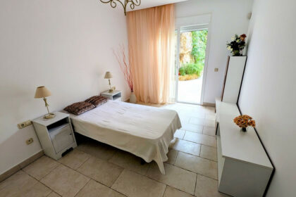 5166fb80a07ce5f949566df8e91b841e - 11