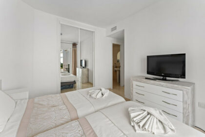 51ce5e44db80346b4ce88bd9cc658da9 - 22