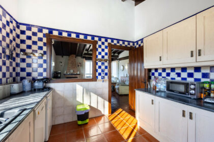 533851f610faf0399a1e3f4ab1ad92cb - 12