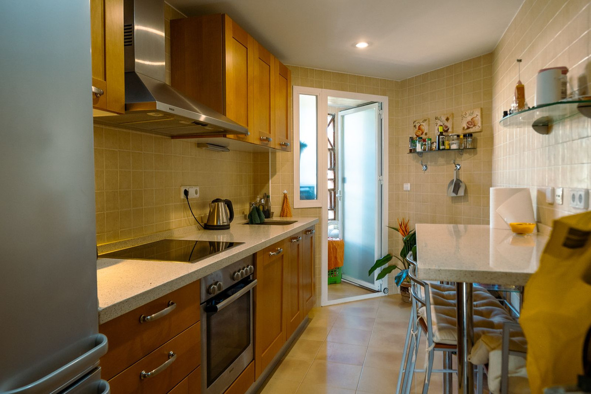 53957aeadd7e4ce1ed546ed120898963 - 18