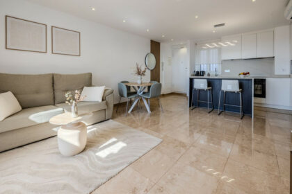 5549fe8352bf0c6b2ce1bdb5ef74b98e - 1