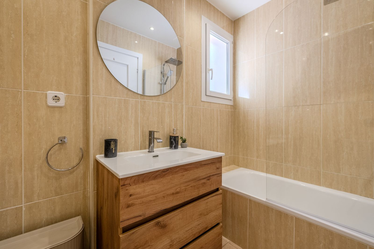 5549fe8352bf0c6b2ce1bdb5ef74b98e - 7