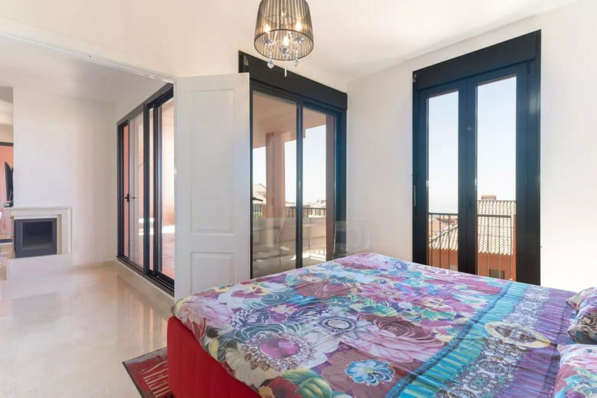 559053d8e4eabb8fc04eec0235bf3d91 - 12