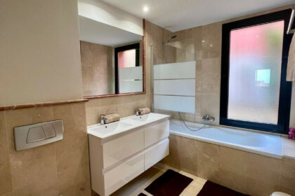 559053d8e4eabb8fc04eec0235bf3d91 - 21