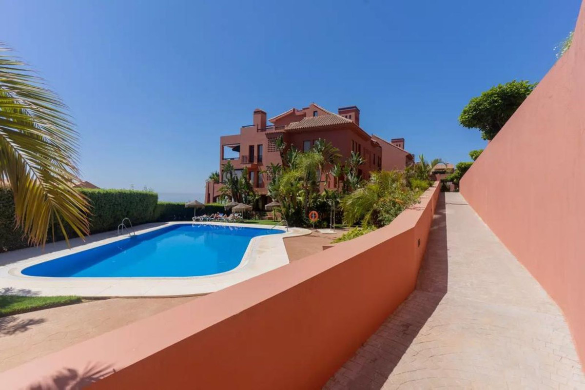 559053d8e4eabb8fc04eec0235bf3d91 - 25