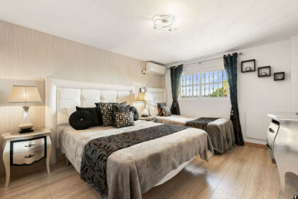 55b90688ab682c9221cab9fddb780f4c - 10