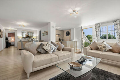 55b90688ab682c9221cab9fddb780f4c - 15