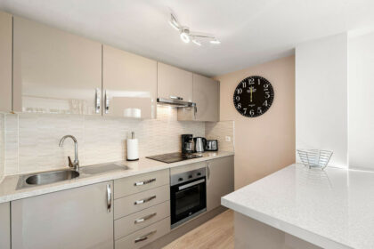 55b90688ab682c9221cab9fddb780f4c - 18